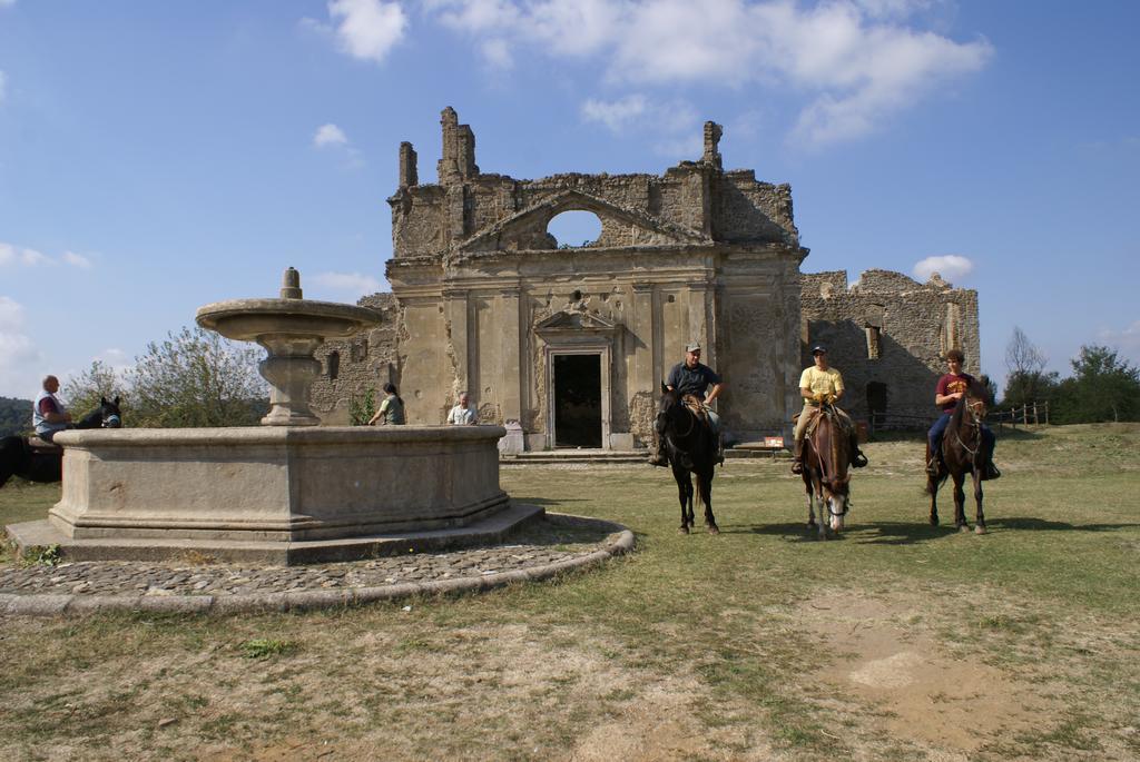 Casale Santioro B And B Canale Monterano Exterior foto